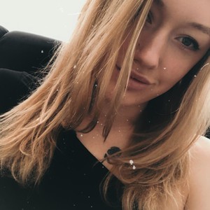 Sana_Betties naked before webcam in live video chat