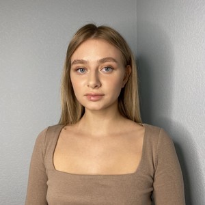 SeniseMorel naked before webcam in live video chat