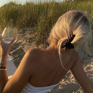 Shandi_i naked before webcam in live video chat