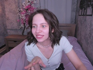 shy girl waiting for her daddy naked on cam. Free Live Sex Chat Room