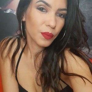 Slutty_Milf_ naked before webcam in live video chat