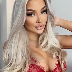 SophiaSins naked before webcam in live video chat
