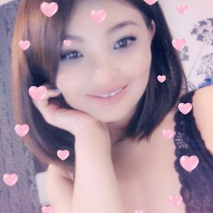 SqurtyPie23 naked before webcam in live video chat