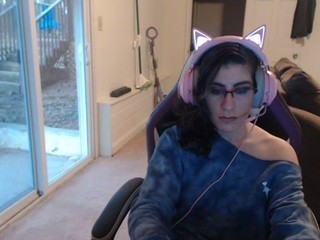 summer-breeze584 naked on cam. Free Live Sex Chat Room