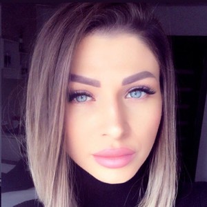 SweetndCrazy naked before webcam in live video chat