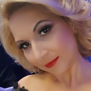 sweetylisaxxx naked before webcam in live video chat