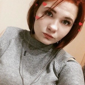 Taty_Cute naked before webcam in live video chat