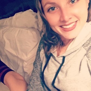 TwinkleTwat20 naked before webcam in live video chat