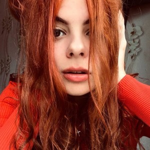 VeronikaLover naked before webcam in live video chat