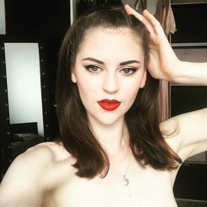 VintageVamp naked before webcam in live video chat
