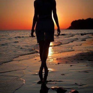 Violett_000 naked before webcam in live video chat