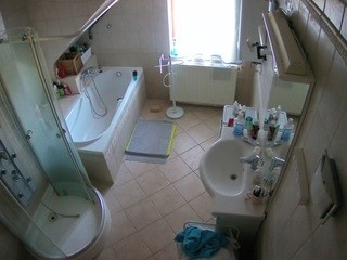 voyeurcam-julmodels-bath-2nd-2 naked on cam. Free Live Sex Chat Room