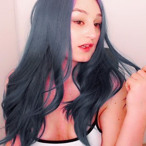 wetkittycum naked before webcam in live video chat