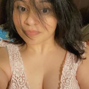 YasminKhan1 naked before webcam in live video chat
