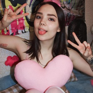 Yu_Jin naked before webcam in live video chat