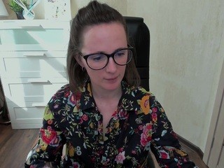 Chloe Cyrus naked on cam. Free Live Sex Chat Room