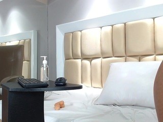chloewillson naked on cam. Free Live Sex Chat Room