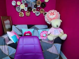 ellajinjer naked on cam. Free Live Sex Chat Room