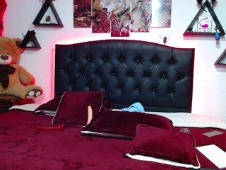 idylla naked on cam. Free Live Sex Chat Room
