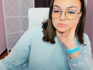 Elsey naked on cam. Free Live Sex Chat Room