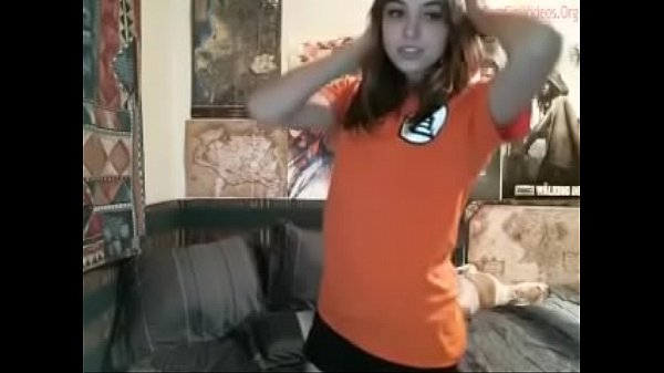 Nerdnikky – Dance girl – Strip