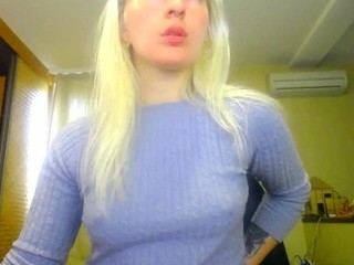 GiaBlum naked on cam. Free Live Sex Chat Room