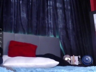 Holly-Mills naked on cam. Free Live Sex Chat Room