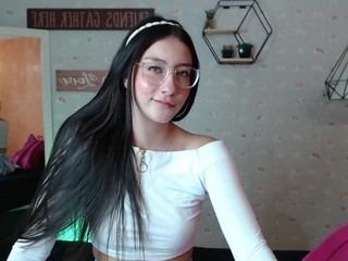 Lau-Ferch naked on cam. Free Live Sex Chat Room