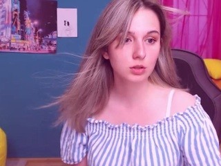 LauraFlowers naked on cam. Free Live Sex Chat Room