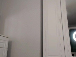LindaSweez naked on cam. Free Live Sex Chat Room