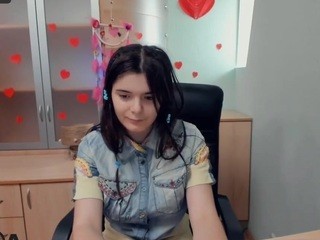 MelanieLovely naked on cam. Free Live Sex Chat Room