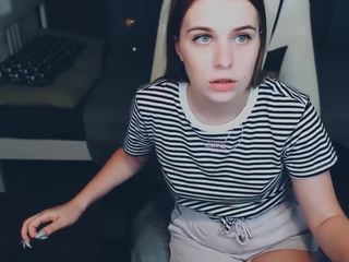 MollyMeeow naked on cam. Free Live Sex Chat Room