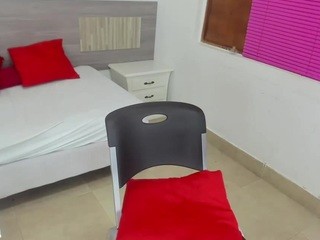 Nicki, ♥ naked on cam. Free Live Sex Chat Room