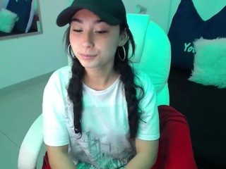 VICTORIA-DM naked on cam. Free Live Sex Chat Room