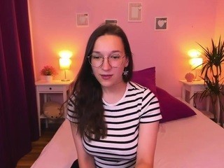 Alice-Ross naked on cam. Free Live Sex Chat Room