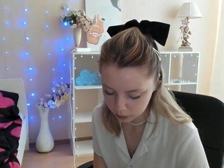 AliceKings naked on cam. Free Live Sex Chat Room