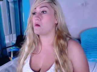 dulce, ? naked on cam. Free Live Sex Chat Room