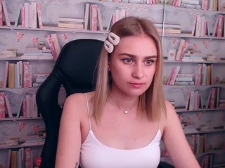 EffieJoy naked on cam. Free Live Sex Chat Room