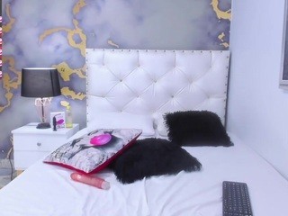 EmilyCoast naked on cam. Free Live Sex Chat Room