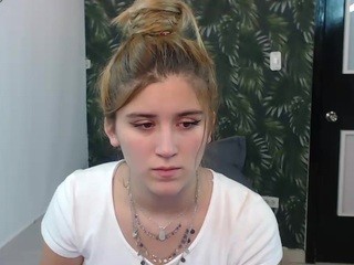 ?, ?EVEE?? naked on cam. Free Live Sex Chat Room