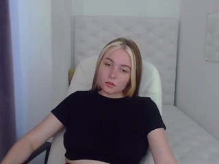 Rosamond naked on cam. Free Live Sex Chat Room