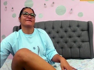 Samantha Davis naked on cam. Free Live Sex Chat Room