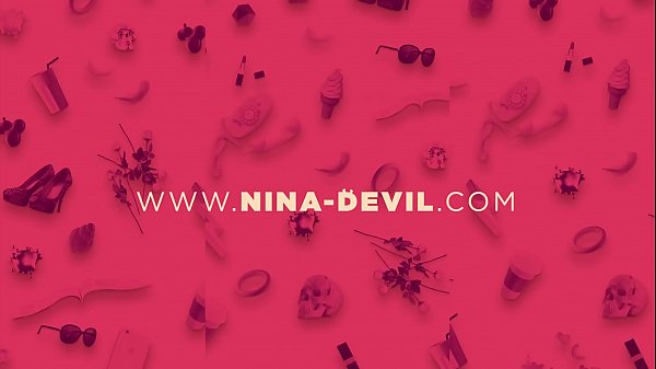 Striptease Nina
