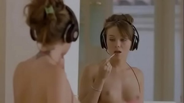 UNBELIEVABLE BLONDIE GIRL STRIP more on http://www.allanalpass.com/CMQ95