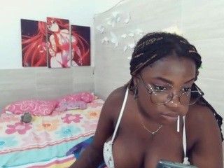 aliciaqueen naked on cam. Free Live Sex Chat Room