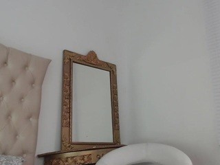 lattin Girl , ?? naked on cam. Free Live Sex Chat Room