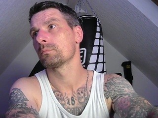 luni81 naked on cam. Free Live Sex Chat Room