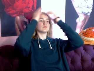 Miranda-Blakes naked on cam. Free Live Sex Chat Room
