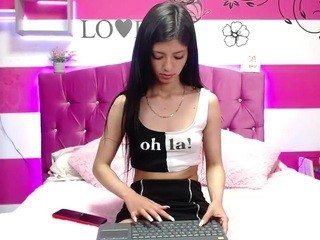 SophiaYooung naked on cam. Free Live Sex Chat Room