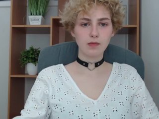 SunLoveee naked on cam. Free Live Sex Chat Room